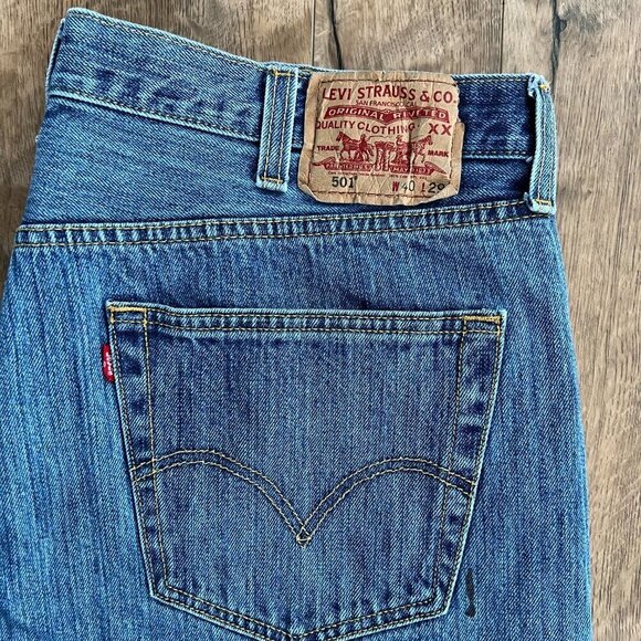 Levi’s 501XX Straight Leg Medium Wash Denim Jeans - Picture 2 of 11